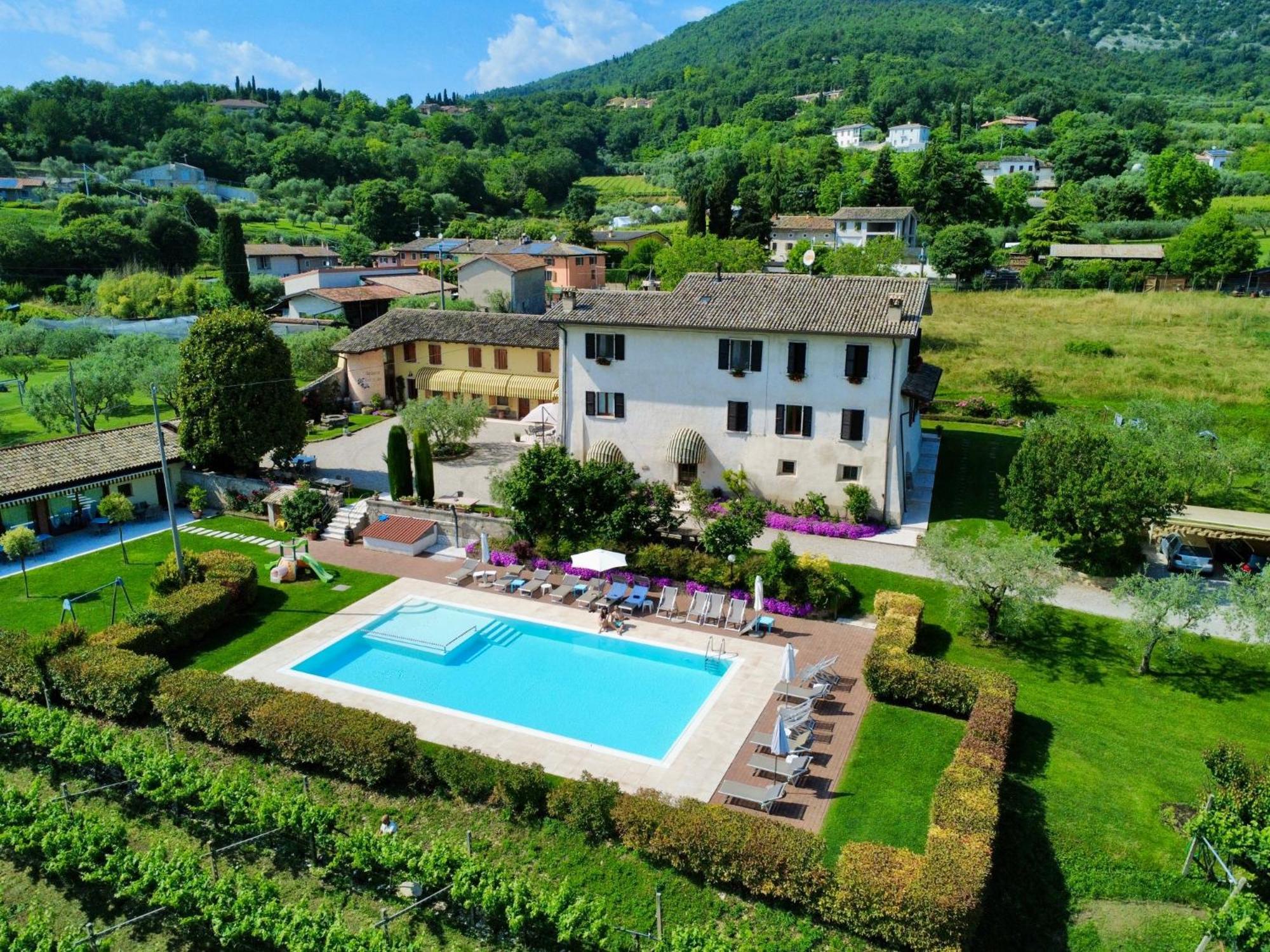 Agriturismo Corte Dei Fiori Caprino Veronese Eksteriør billede