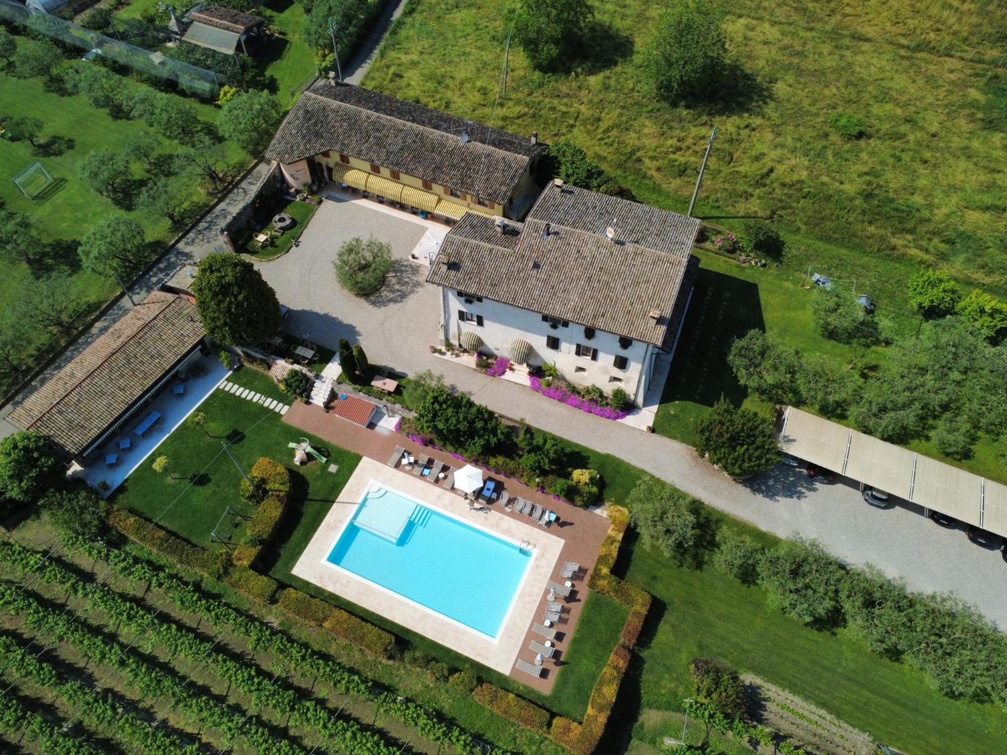 Agriturismo Corte Dei Fiori Caprino Veronese Eksteriør billede