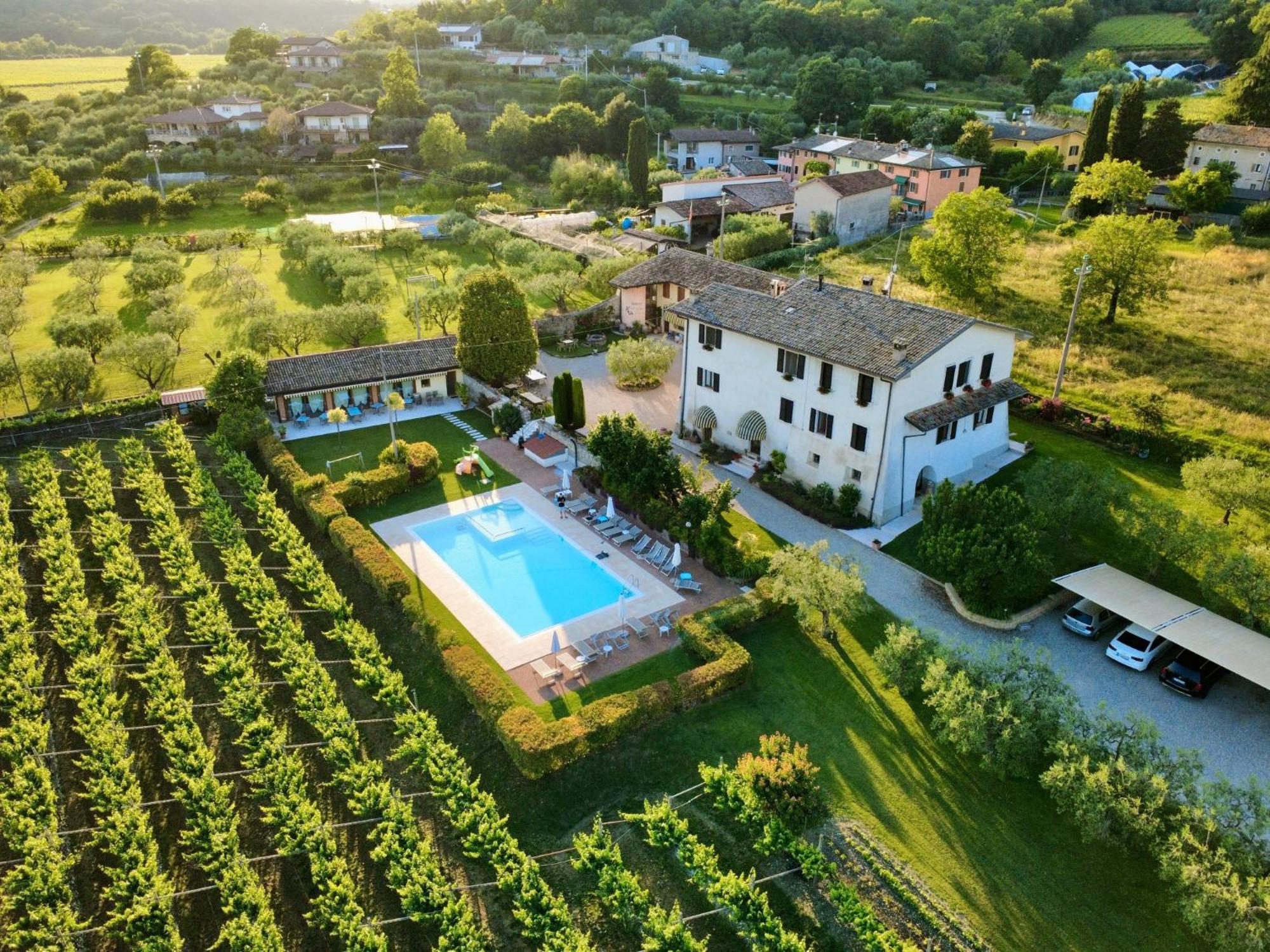 Agriturismo Corte Dei Fiori Caprino Veronese Eksteriør billede