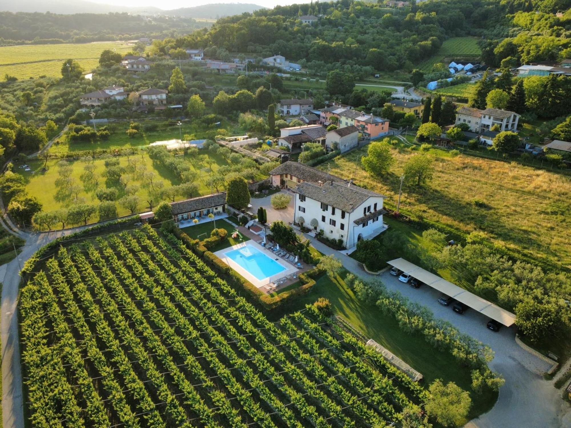 Agriturismo Corte Dei Fiori Caprino Veronese Eksteriør billede
